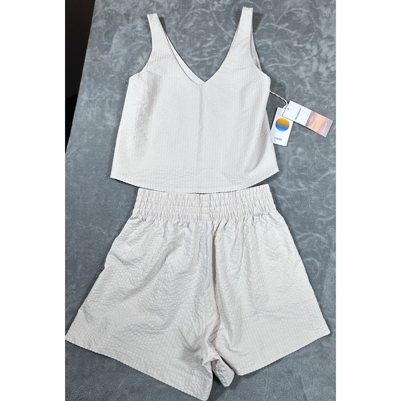 Vuori Pants - VUORI Villa Textured Short + Crop Tank Set Milkweed Neutral Small 4 Way Stretch